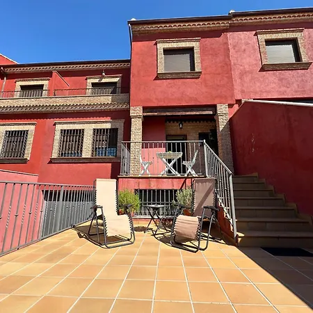 Holiday home Casa Grande De Tres Plantas Con Parking Gratis